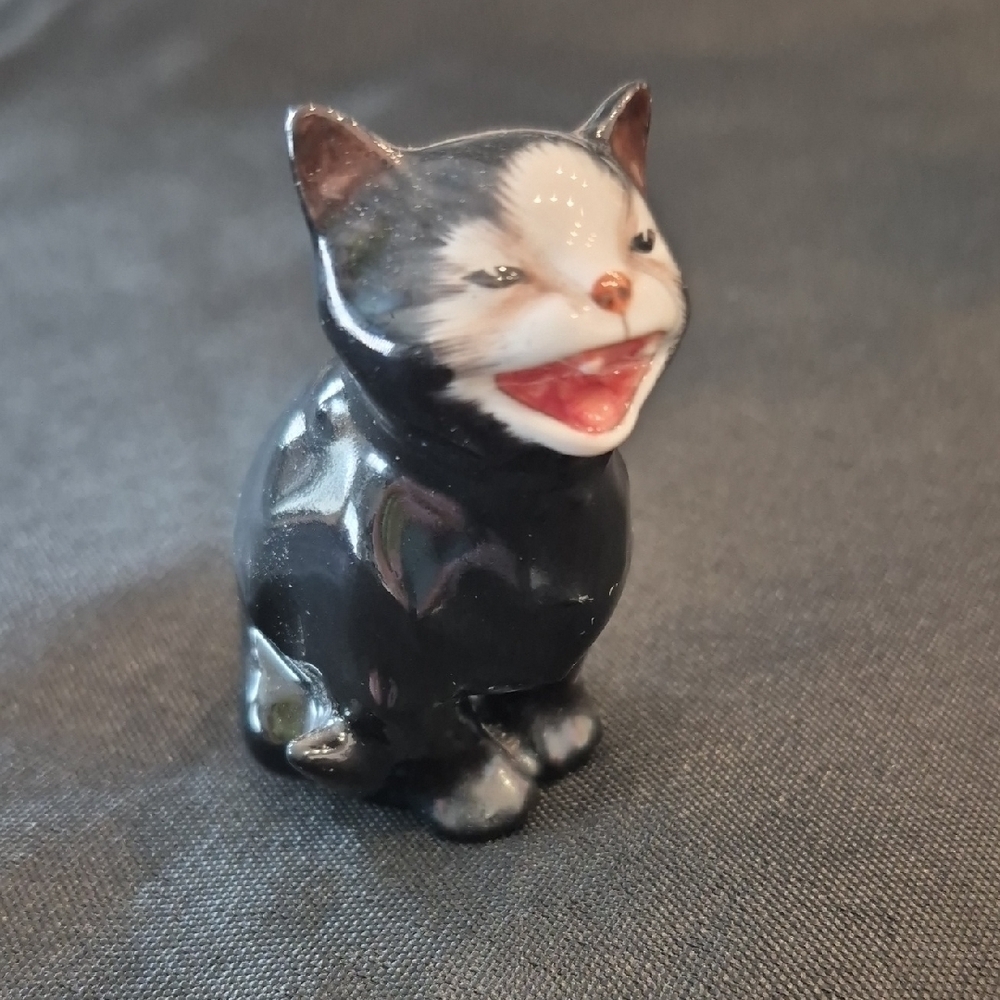 Royal Doulton Vintage Black Cat Figurine "Lucky"